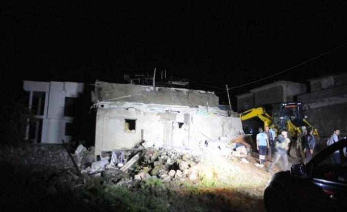 Evde Tüp Patladı 1 Ölü 9 Yaralı