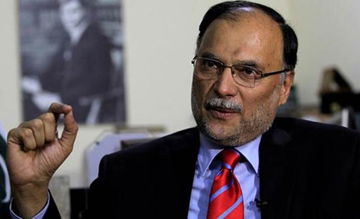 Pakistan İçişleri Bakanı vuruldu!