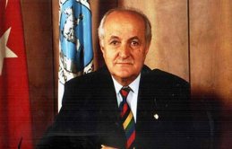 Otomobilin çarptığı sevilen profesör öldü