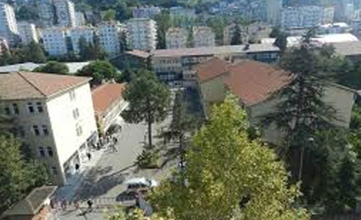 Trabzon'da İhtiyaç sahiplerinin evlerini öğrenciler yeniliyor