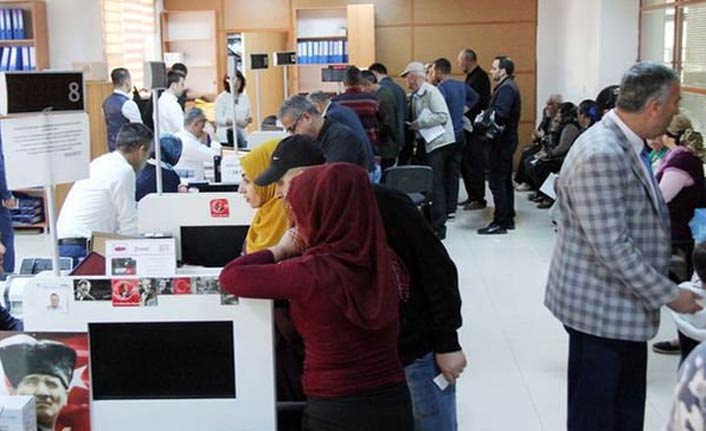 Nüfus müdürlüklerinde seçim izdihamı!