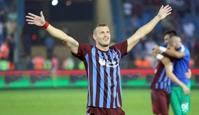 Trabzonspor’da Ayrılık Rüzgârı: Yüksek Maliyetli İsimlerle Yol Ayrımı