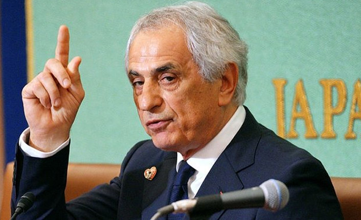 Halilhodzic , özür dilenmesi için dava açtı