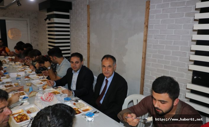 Başkan Türkmen orucunu ‘İftar Sofrası’nda açtı 