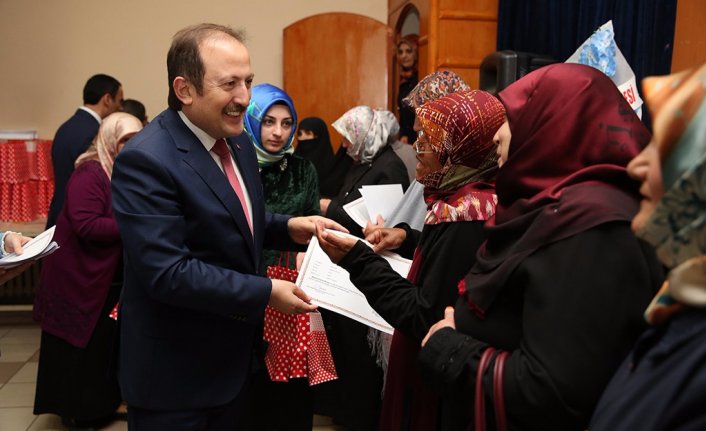 Okuma yazma kurslarını tamamlayan kursiyerlere diplomaları verildi 