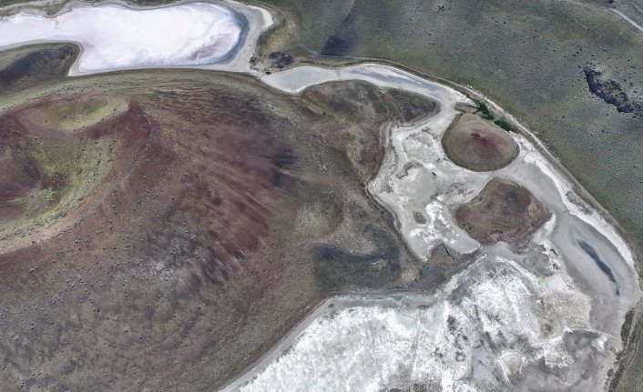 'Dünyanın nazar boncuğu' Meke Gölü kurudu