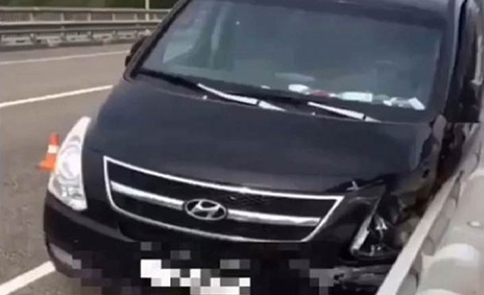 İlginç olay: Aracı ile bariyerlere çarptı sonrasında ise...