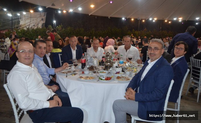 Trabzon İmperial Hastanesi çalışanları 11. geleneksel iftar yemeğinde bir araya geldi 