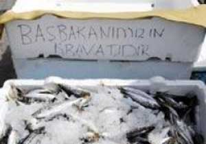 Başbakan'ın kravatı satılıyor