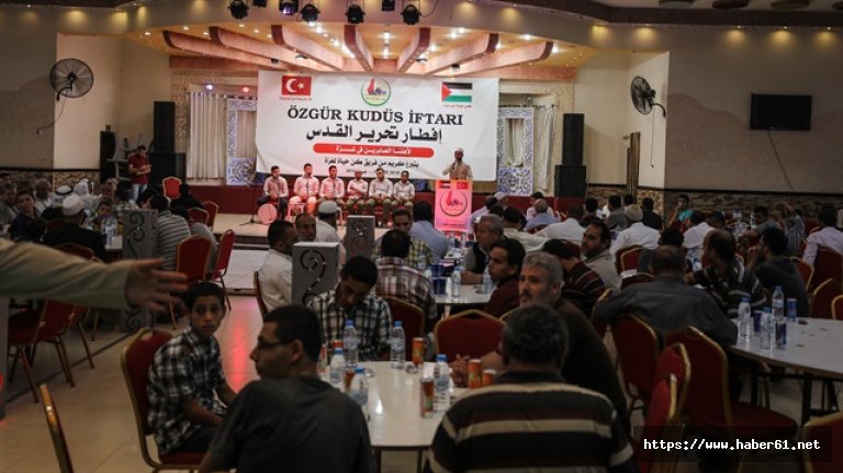 Türk halkının bağışlarıyla Gazze'de bin 200 kişiye iftar