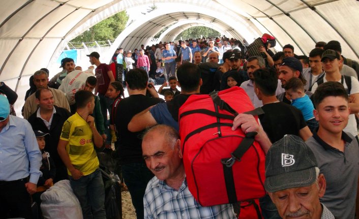 50 bin Suriyeli bayram için ülkesine gitti