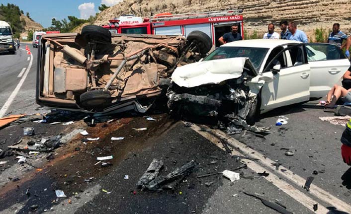 Acı kaza bilançosu : 39 ölü, 156 yaralı