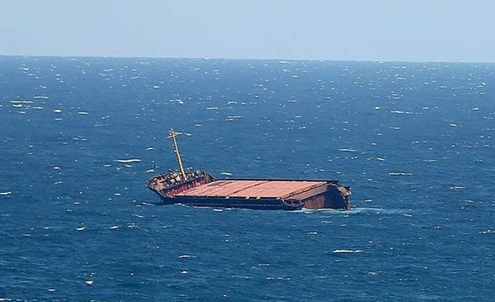 Türk gemisi, Hırvatistan'da batıyor!