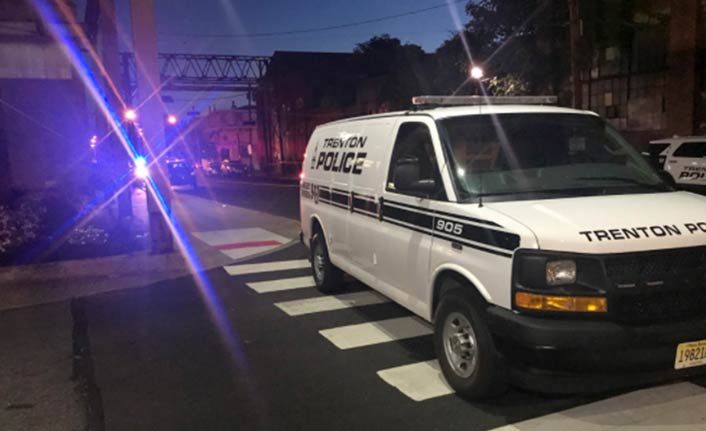 Silahlı saldırı: 1 ölü, 20 yaralı