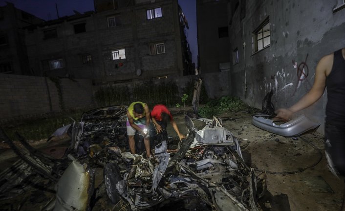 İsrail savaş uçakları Gazze’yi bombaladı 