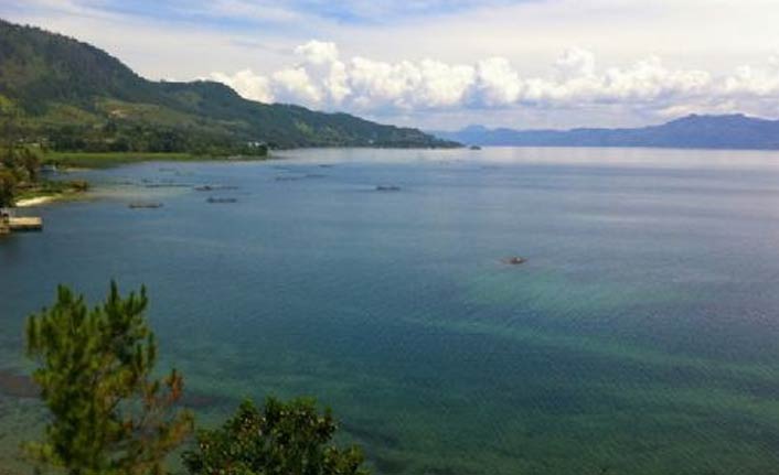 Dünyaca ünlü gölde feribot battı! 128 kişi kayıp!