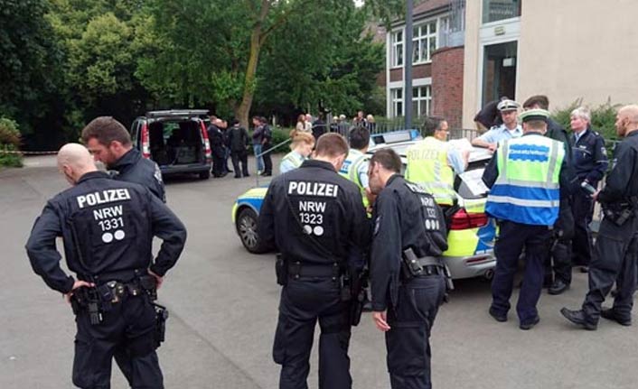 Okulda bomba paniği! Her yer boşaltıldı