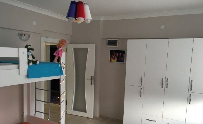 Esra Erol dar gelirli aileye yeni ev yaptırdı