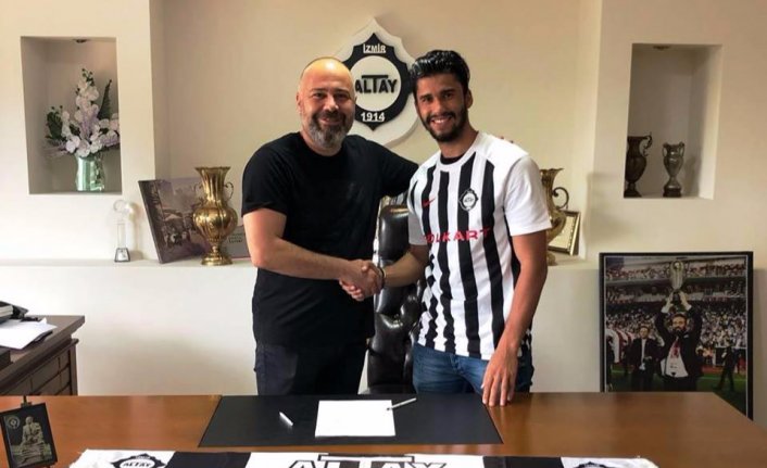 Altay'da imza şov