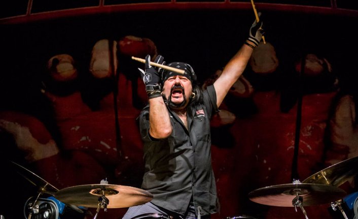Pantera'nın bateristi Vinnie Paul kimdir? Dünyaca ünlü rockstar hayatını kaybetti