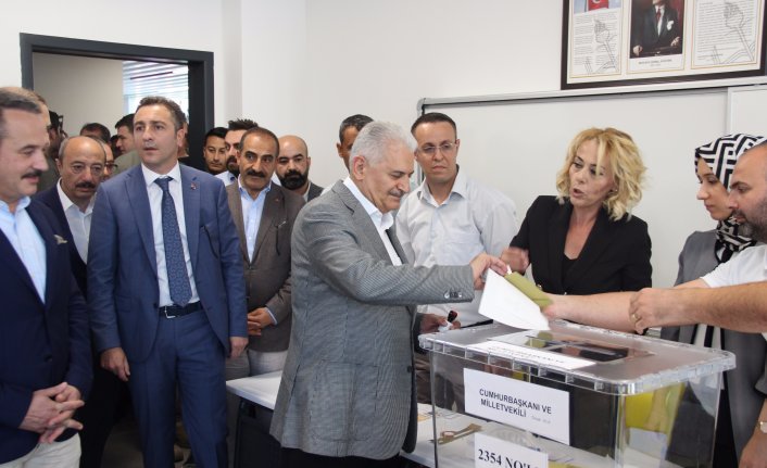 Başbakan Yıldırım oyunu kullandı: "Koltuk elimizde kaldı"