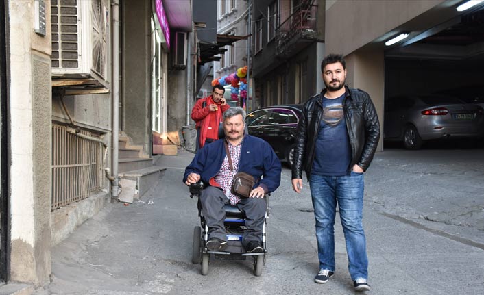 Trabzonlu'nun engelleri öğrenmesine engel olmadı