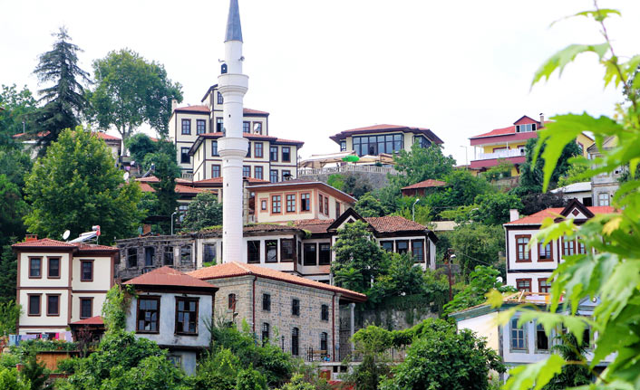 Trabzon'da Orta Mahalle ilgi odağı