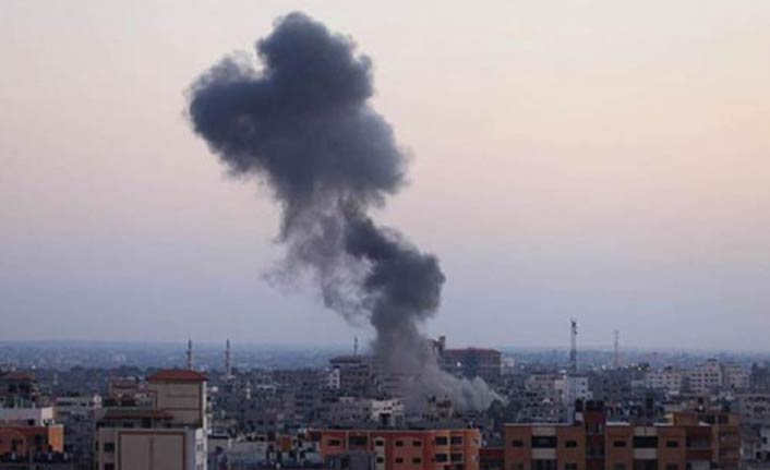İsrail'den Gazze'ye hava saldırısı! İki nokta vuruldu