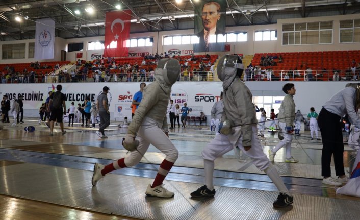 Türkiye Eskrim şampiyonası Trabzon'da başladı