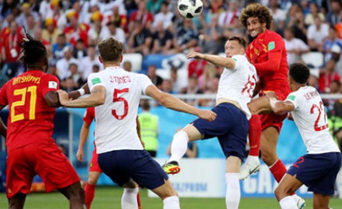 Belçika İngiltere'yi devirdi