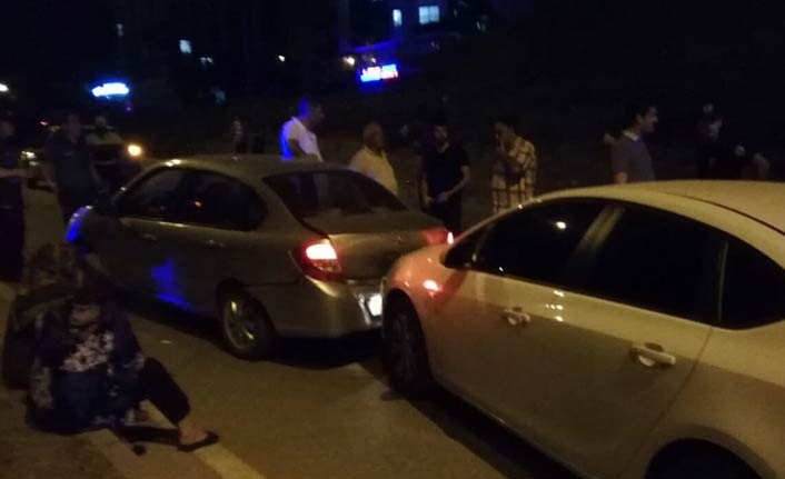 Zincirleme kaza, 9 araç birbirine girdi