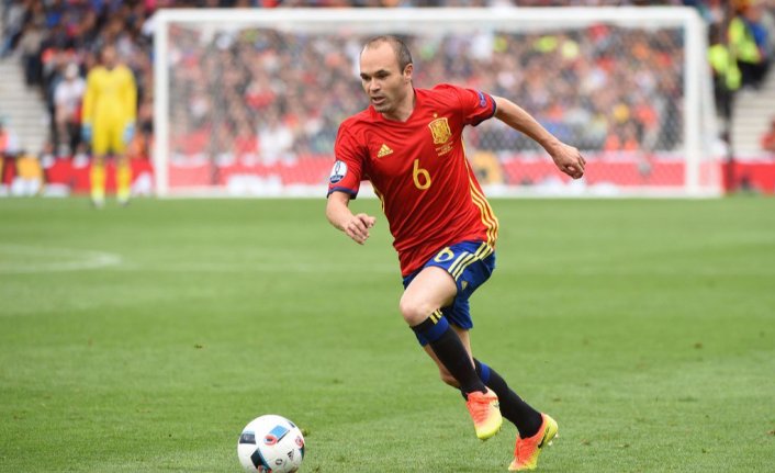 Iniesta'dan milli formaya veda