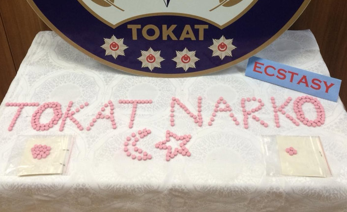 Tokat'ta operasyon: 300 adet uyuşturucu ele geçirildi