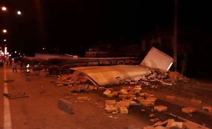 Tır devrildi - kimse inanamadı