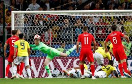 İngiltere turu penaltılarda buldu