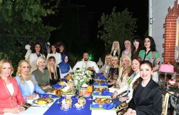 Adnan Oktar'a ilan-ı aşk etti, haberi alınca kaçtı!