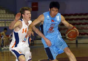 Basket maçına bu kadar ilgisizlik