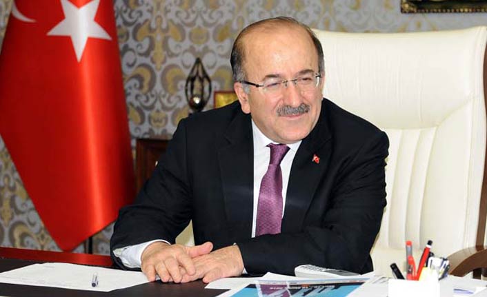 Gümrükçüoüğlu: "Hainler asla başarılı olamayacak"