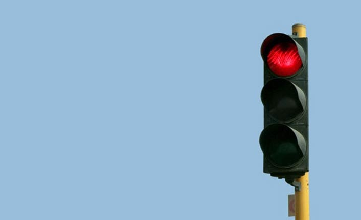 Kırmızı ışıkta geçen yandı - Emsal mahkeme kararı