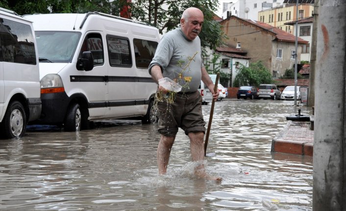 Karadeniz yine yağışla mücadele ediyor