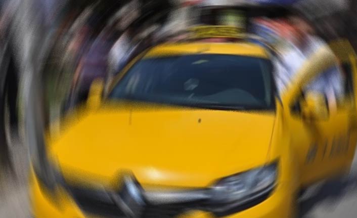 Taksiciden örnek davranış - 14 yaşındaki kızı...