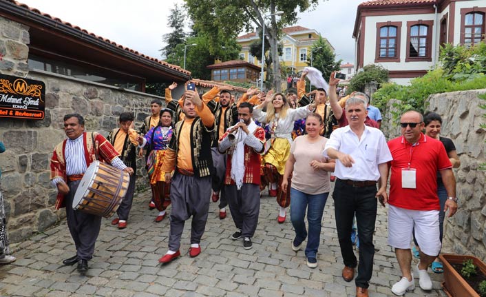 Ortamahalle’de festival havası esti