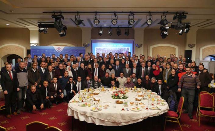 Başkan Gümrükçüoğlu Gazeteciler ve Basın Bayramı’nı kutladı