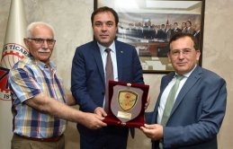 Hacısalihoğlu: "Tüm çalışmalarımızda bölgeyi bir bütün olarak düşünüyoruz"