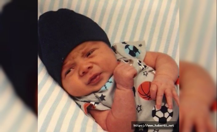 Arabada bırakılan 3 aylık bebek sıcaktan öldü