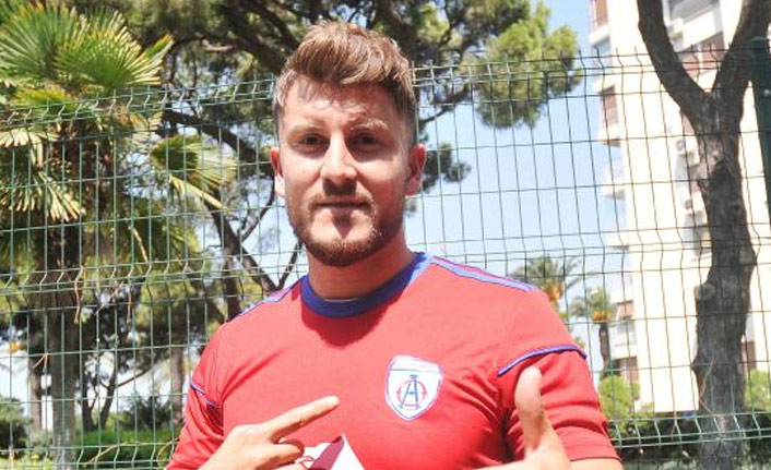 Trabzonspor'un eski futbolcusu 1. Lig'e gitti