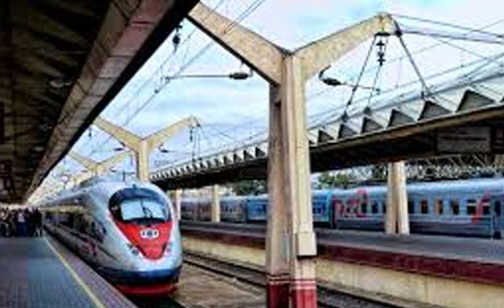 Trende havasız kalan bir yolcu öldü