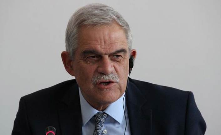 Yunanistan'daki yangın istifa getirdi