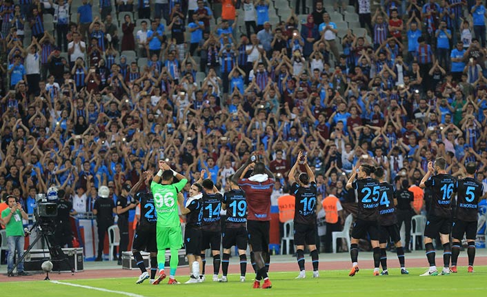 Olimpiyat Stadı'nda kaç taraftar vardı?