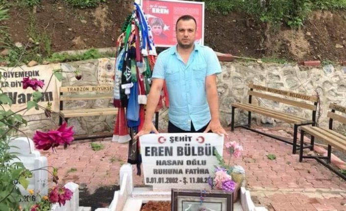 Eren Bülbül'ün mezarını ziyaret için 4 bin kilometre yol geldi